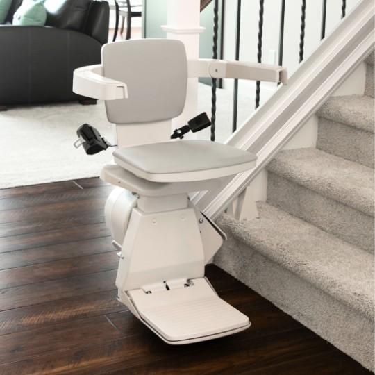El Cajon Bruno Elan SRE-3050 Stair Chairlift